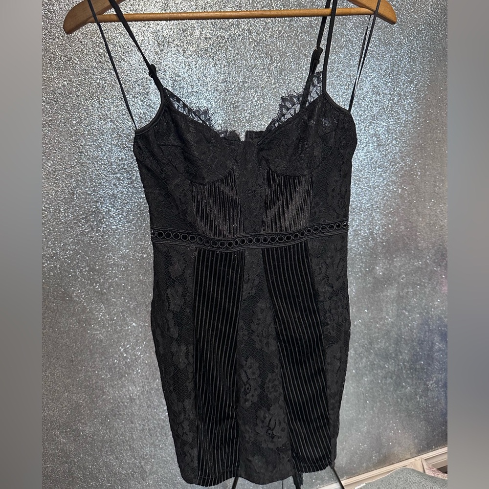 Pretty Little Thing - Mini Lace Detailed Black Dress